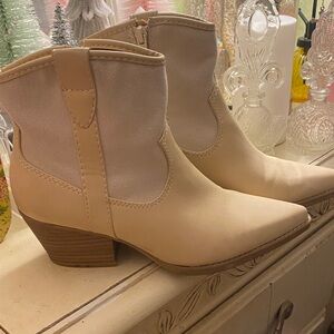 Women's Cream Ankle Boots